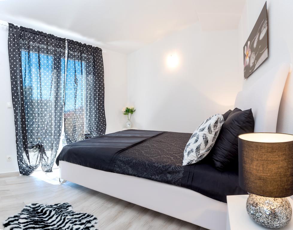 Apartment Antonio Baška Voda Екстериор снимка