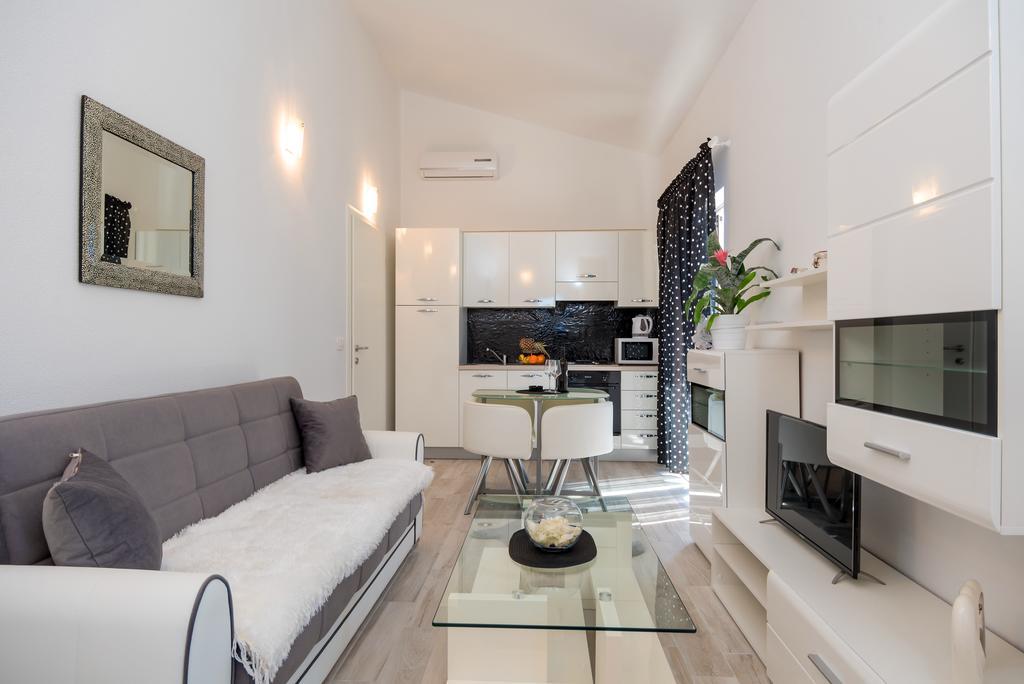 Apartment Antonio Baška Voda Екстериор снимка