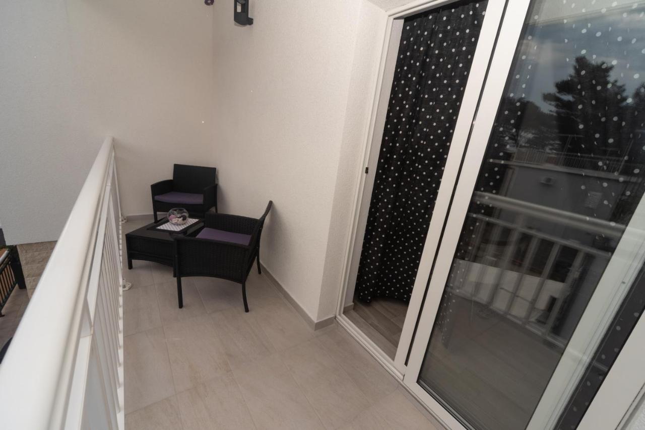 Apartment Antonio Baška Voda Екстериор снимка